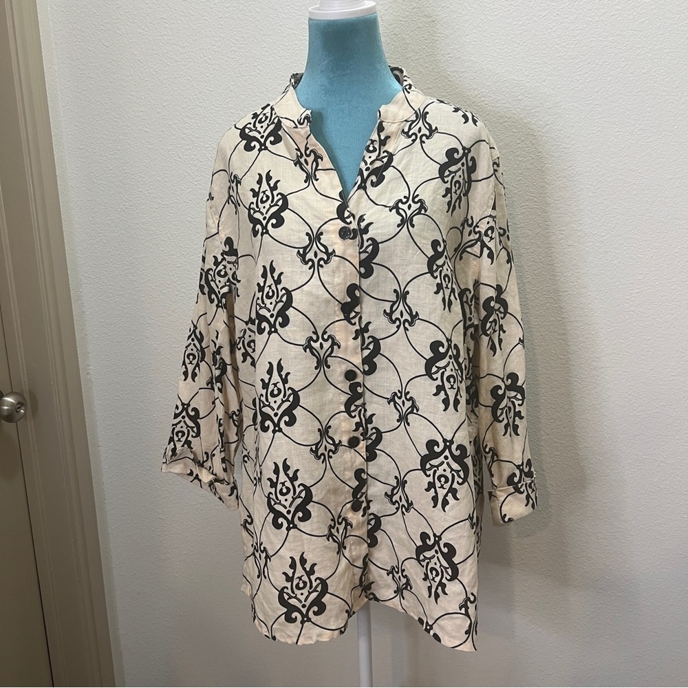 Saint Tropez West Linen cuffed 3/4 sleeve Top Cream Black 1X